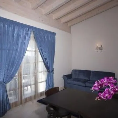 سكن الكسندرا ستاي