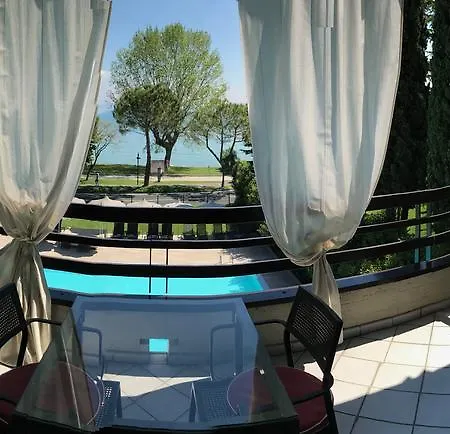 Alexandra Apart Otel Sirmione